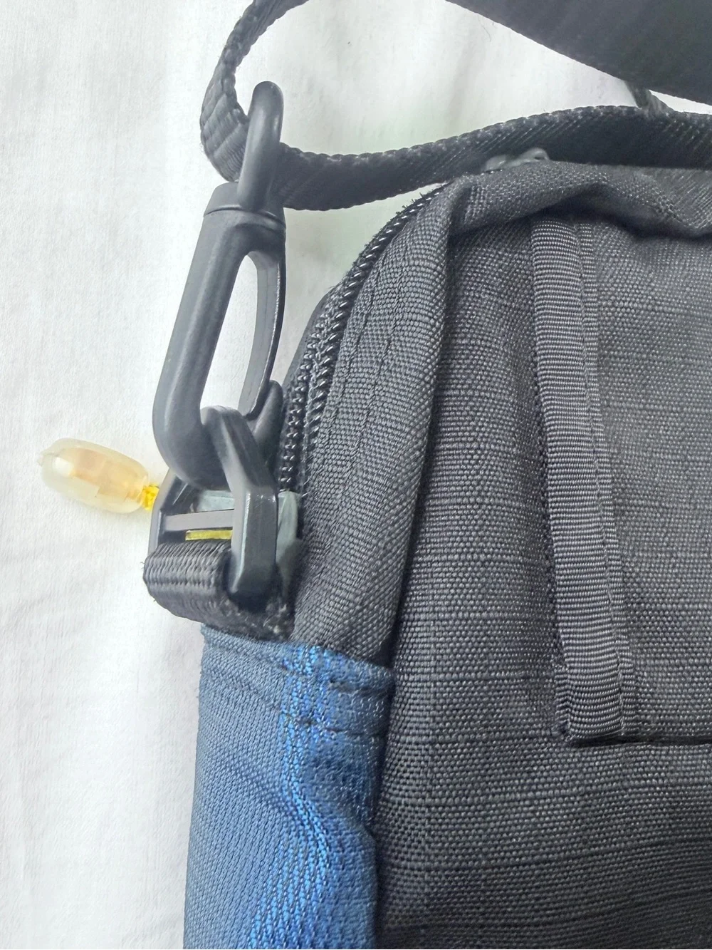 Timberland Blue Black Yellow Solid Crossbody Bag Adjustable Strap Zip Closure